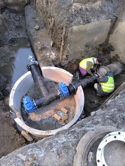 Замена водопроводного узла на автовокзале в Пскове