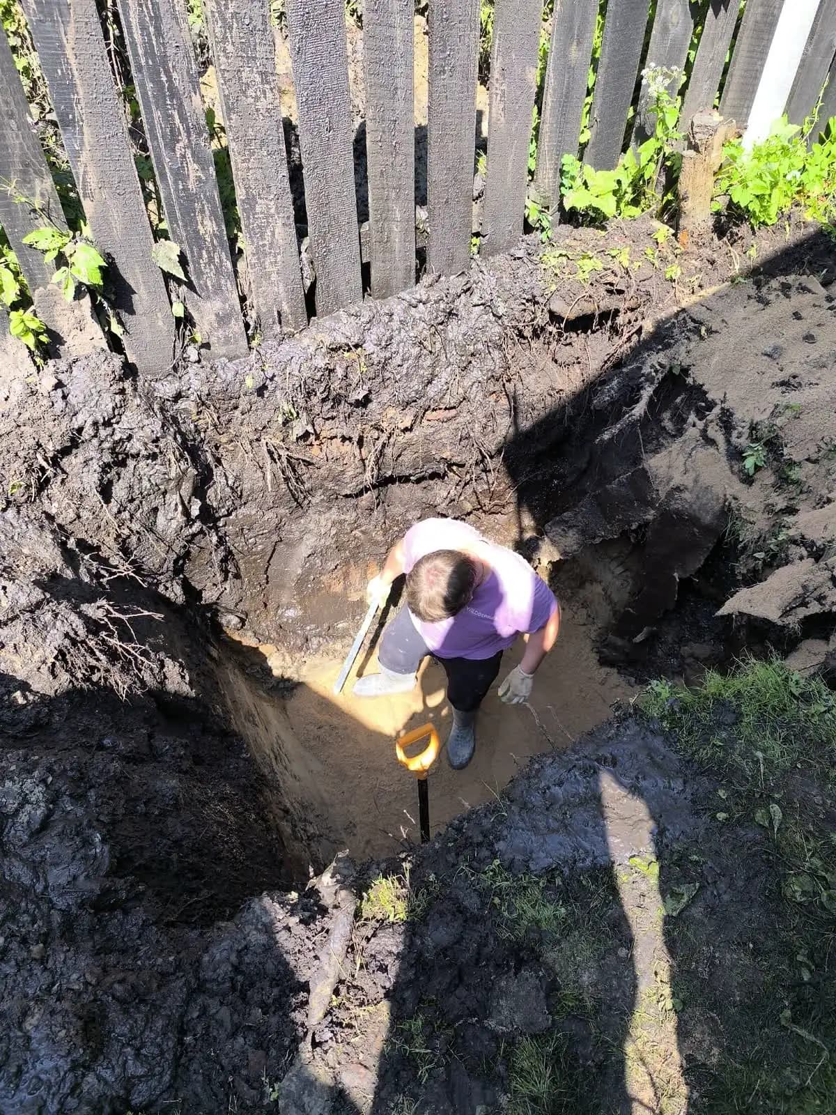 Монтаж станции биологической очистки на Крестовском шоссе в Пскове